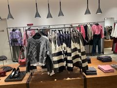 -URBAN REVIVO(西安Momopark店)