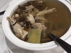 -品泉餐厅·大盆鱼·走地鸡