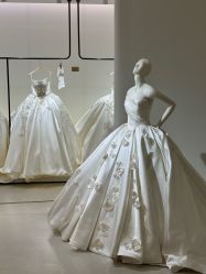 -城市花园婚纱摄影