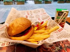 -The Habit Burger Grill 哈比特汉堡(复兴soho店)
