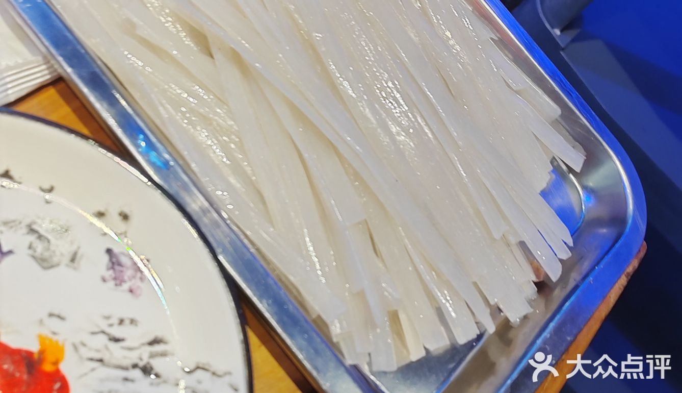 这家店大概是我在周边吃的几家铁锅炖中最好吃的