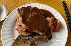 Herb-Crusted Lamb Chop