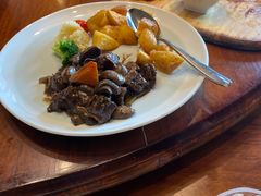 德式红酒烩牛肉配炸土豆-中山路壹号传奇club·啤酒花园餐厅