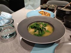 豌豆黄浸豌豆尖-半山腰·云南菜(侨福芳草地店)