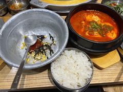 海鲜嫩豆腐汤-姜虎东白丁烤肉(苏州中心店)