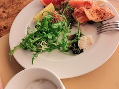 -怡咖啡海鲜自助餐厅(浦东香格里拉店)