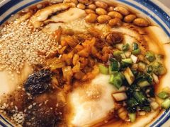 -正南齐北·老街糯米团(洪崖洞店)