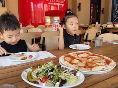 -城市大道红炉披萨烘焙坊