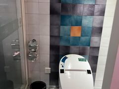 -喜鹊愉家酒店(郑州曼哈顿博览中心地铁站店)