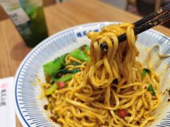 豌豆杂酱面-遇见小面(凯德广场店)