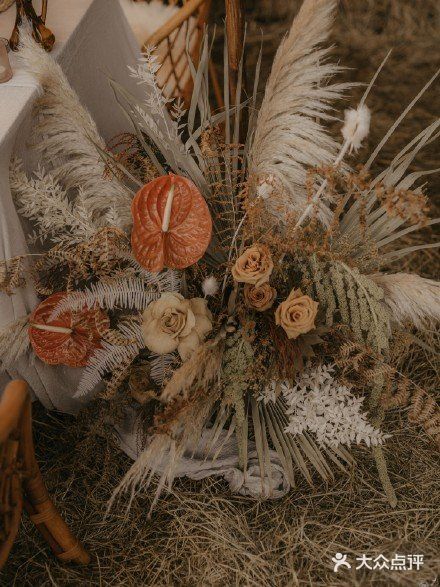 谷仓里的波西米亚婚礼  我喜欢这干草垛