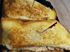 鸡肉芝士三明治-The Habit Burger Grill 哈比特汉堡(复兴soho店)