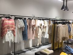 -URBAN REVIVO(七宝领展广场店)