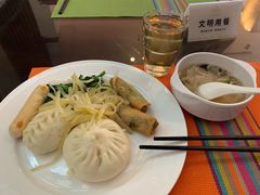 -绍兴鉴湖君澜大酒店