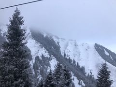 -丝绸之路山地度假区滑雪场