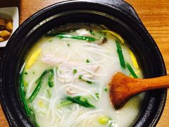 -云海肴·汽锅鸡·云南菜(天山百盛优客店)