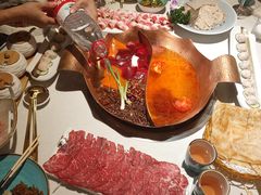 -墨居上隐·院子里火锅(峨眉店)