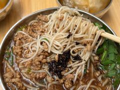 -正宗杨记普洱酸醋米线(总店)