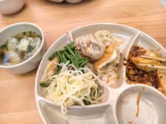 -素满香·全民食养自助(长宁龙之梦店)