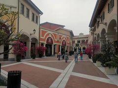 -佛罗伦萨小镇广佛名品奥特莱斯(疏港路店)