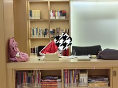 -漕河泾街道图书馆(漕河泾社区文化活动中心店)