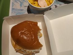 双层深海鳕鱼堡-麦当劳(静安寺店)