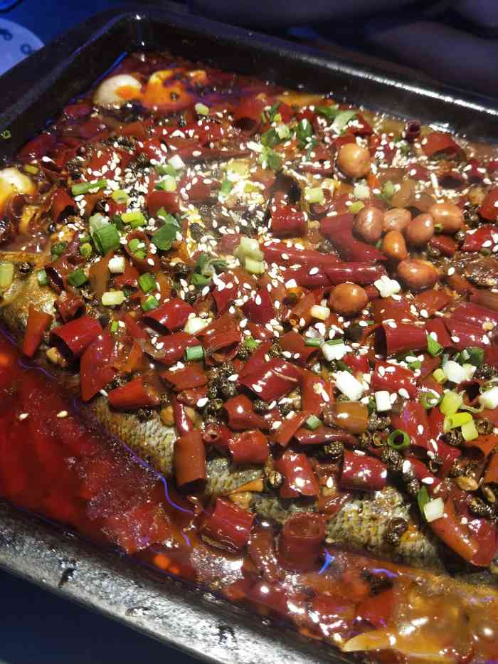 金牌炉鱼-"第一次来他们家,感觉环境真的不错,闹中取.