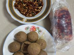 -左记豆腐圆子店
