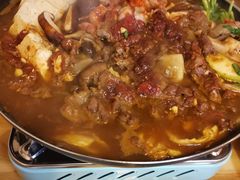 八爪鱼牛肉锅-东吉馆韩式餐厅(八经街总店)