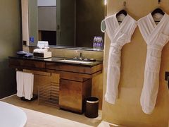 -广州天河希尔顿酒店