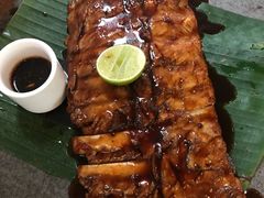 烤肋排-Naughty Nuri’s Phuket