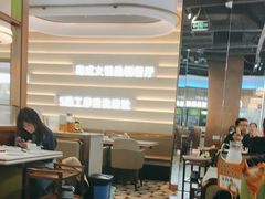 -洪氏嗨捞·广东猪肚鸡·椰子鸡火锅(西咸万象城店)
