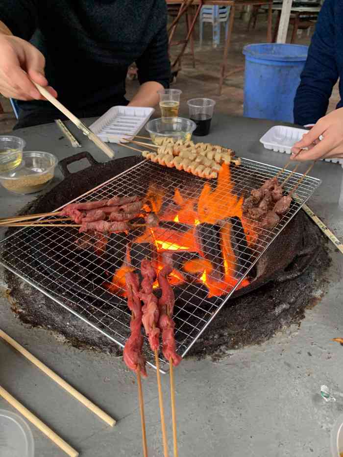 众兴园烧烤场(火炉山店)-"五山地铁站.乘坐b10 78a到达火炉山.