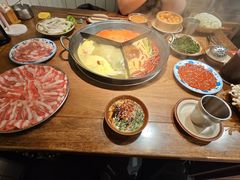 -巴卤社老火锅(财富店)