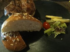 -HIGH FIVE哈福手工汉堡(桂林路店)