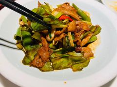-姜君·千岛湖鱼头馆(浦东大道店)