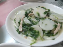 荠菜肉丝冬笋炒年糕-蘭心餐厅(进贤路店)