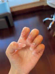 -阿噶西美甲美睫