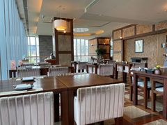 靠窗位-Tsuru鹤日本料理(静安香格里拉店)