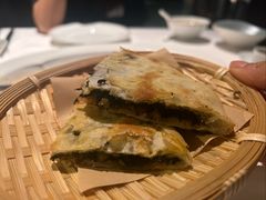 梅干菜烧饼-荣轩(新荣记环球金融中心店)