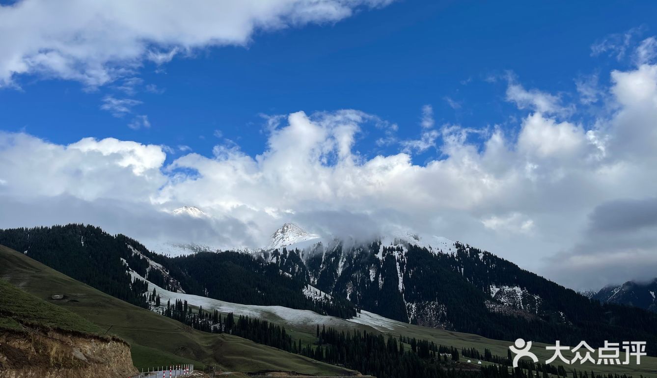 神山环绕的的天堂，琼库什台