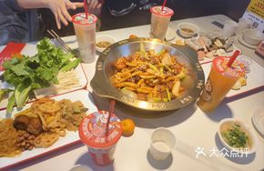 Fried Potato Dry Pot Chicken Leg and Shrimp