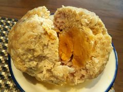 咸蛋黄狮子头-十面春风·江南面馆(崇宁路店)