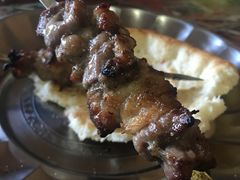 -烤肉小伙烤肉店