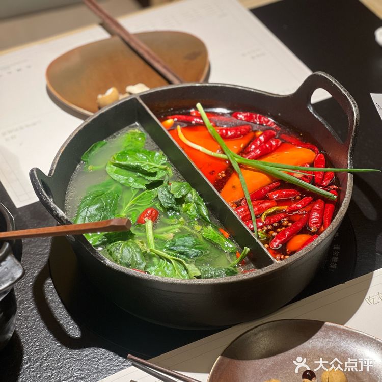 这家高颜值火锅，排队也值了！