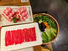 -尚尚仙·酸汤猪手·猪肚鸡火锅(华联万柳购物中心店)