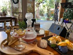 -Chom Cafe and Restaurant