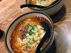-谭师爷龙抄手(白下路店)