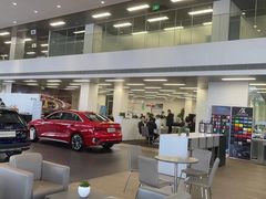 -上海冠松华奥奥迪4S店(张江店)