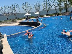 -上海滴水湖皇冠假日酒店